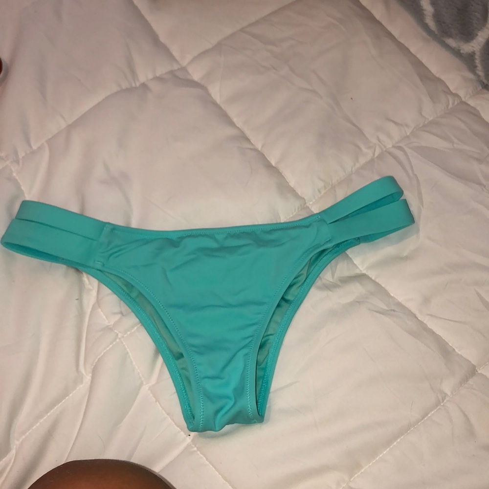 Bikini bottoms